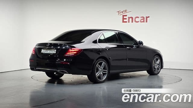 Mercedes-Benz E-класс W213 AMG Line, 2020 2