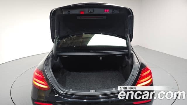 Mercedes-Benz E-класс W213 AMG Line, 2020 20