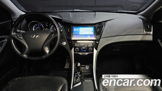 Hyundai YF Sonata LPI Premier(для людей с инвалидностью), 2010 7