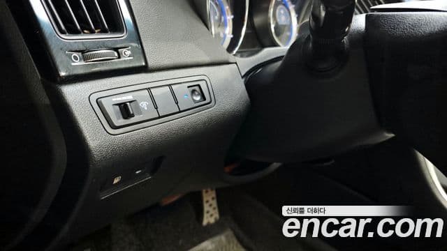 Hyundai YF Sonata LPI Premier(для людей с инвалидностью), 2010 14