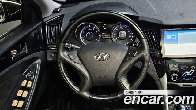 Hyundai YF Sonata LPI Premier(для людей с инвалидностью), 2010 16