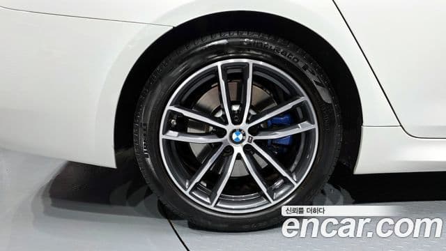 BMW 5시리즈 (G30) 520i M Sport, 2022 все фото