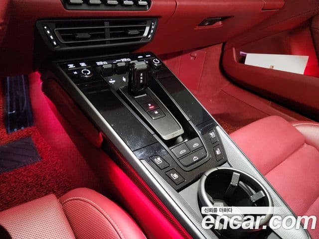 Porsche 911 (992) Carrera 4S кабриолет, 2024 16