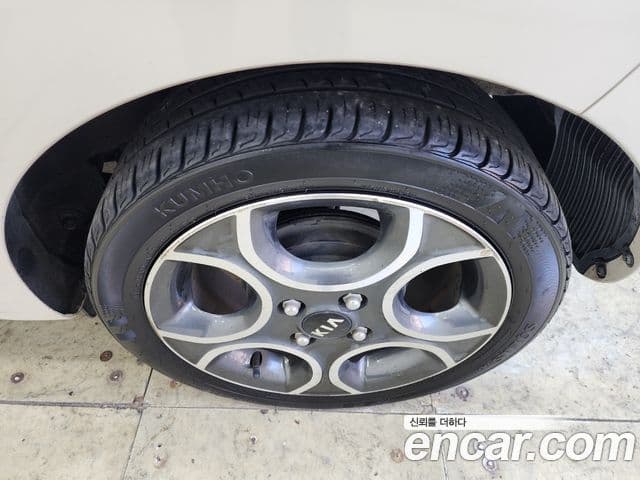 Kia All New Morning Luxury, 2013 10