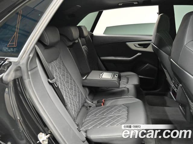 Audi Q8 (4M) Premium, 2023 12
