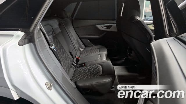 Audi Q8 (4M) Premium, 2023 12