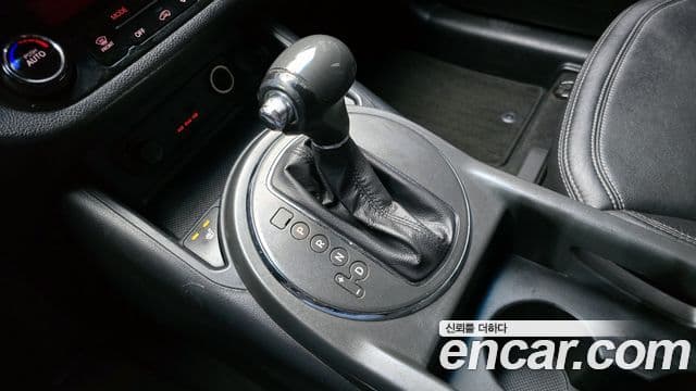 Kia Sportage R люксовая версия, 2012 9