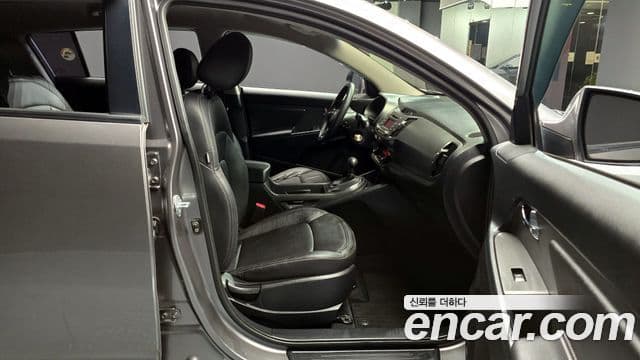 Kia Sportage R люксовая версия, 2012 10