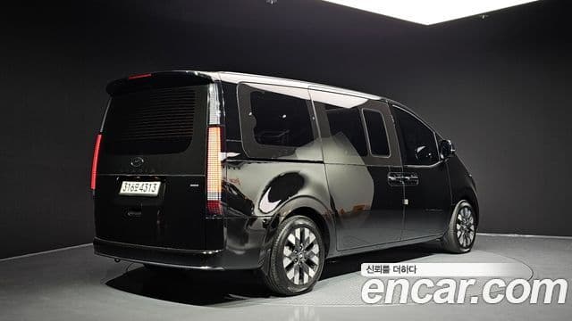 Hyundai Staria Inspiration, 2022 2
