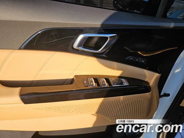Kia Carnival 4세대 Signature, 2022 11