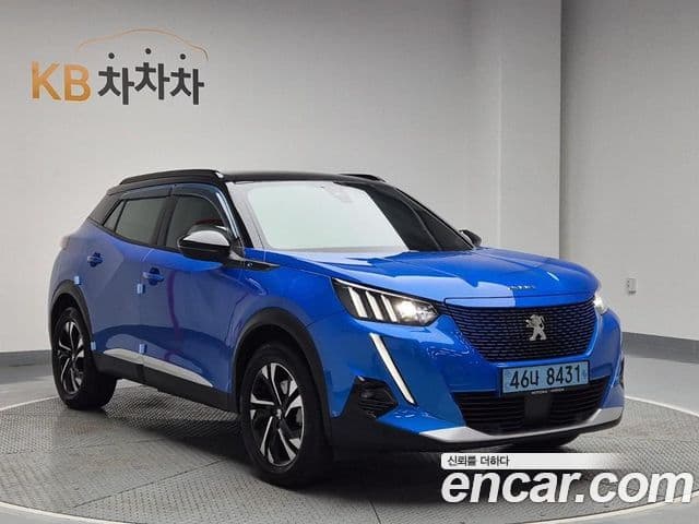 Peugeot e-2008 2세대 EV GT Line, 2021 4