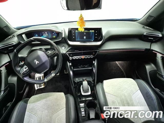 Peugeot e-2008 2세대 EV GT Line, 2021 7