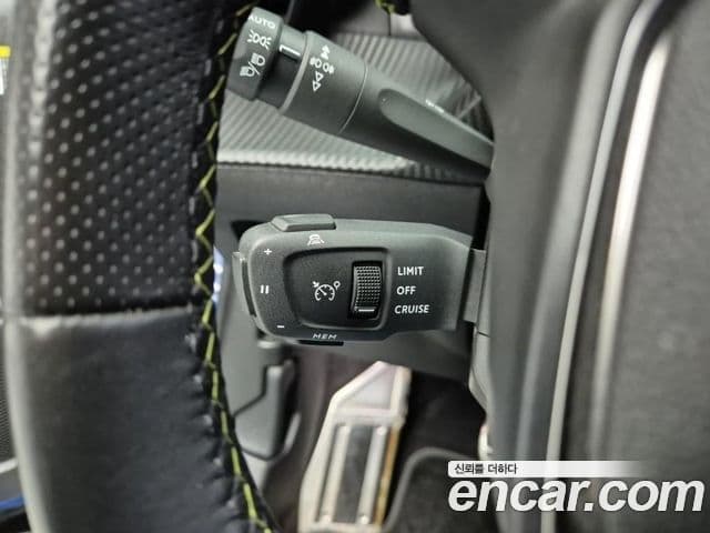 Peugeot e-2008 2세대 EV GT Line, 2021 15