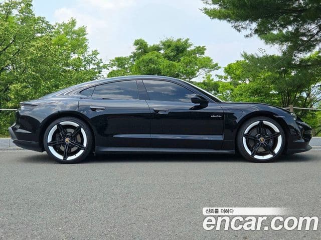 Porsche 타이칸 базовый, 2022 4