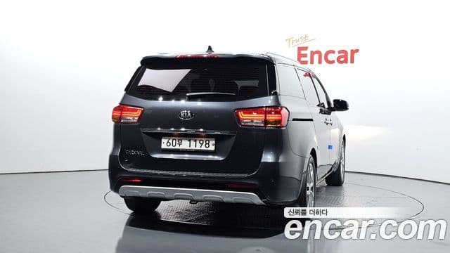 Kia All New Carnival Noblesse, 2017 4