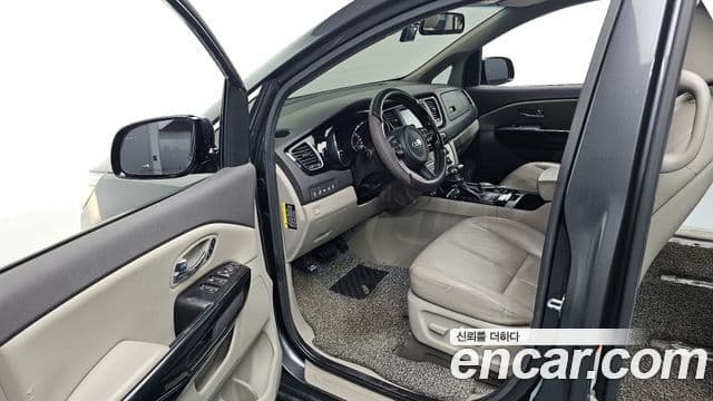 Kia All New Carnival Noblesse, 2017 10