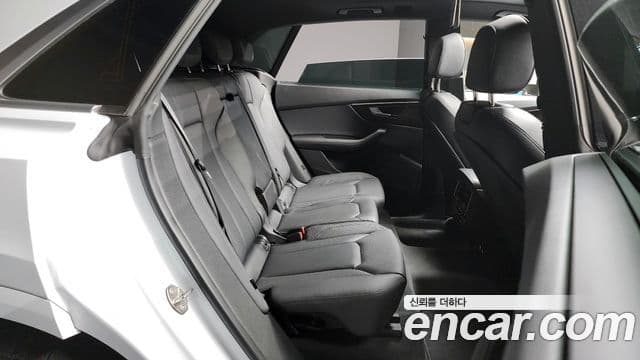 Audi Q8 (4M) Premium, 2023 12