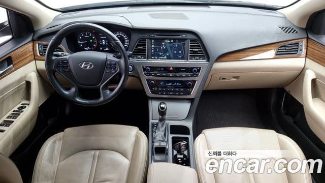 Hyundai LF Sonata Premium, 2015 7