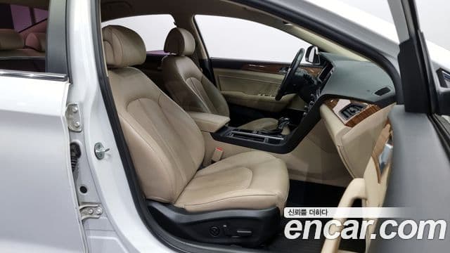 Hyundai LF Sonata Premium, 2015 11