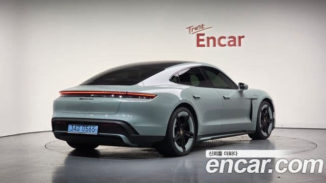 Porsche 타이칸 4S, 2025 2