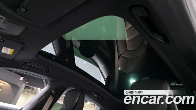 Porsche 타이칸 4S, 2025 17