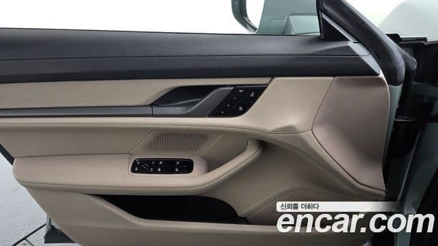 Porsche 타이칸 4S, 2025 18