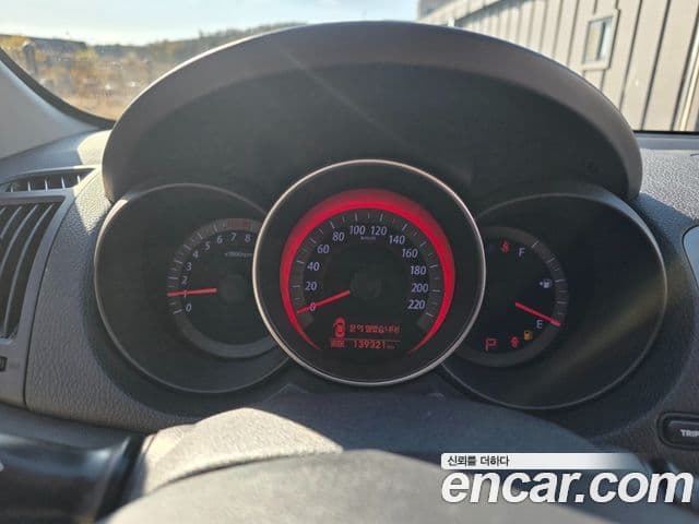 Kia Forte купе Prestige, 2011 10