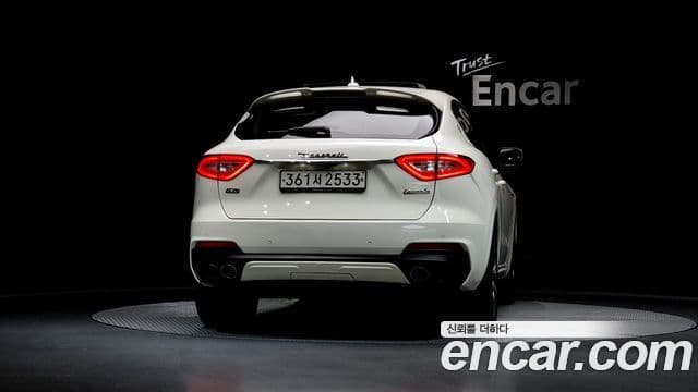 Maserati Levante 3.8 GTS AWD, 2019 4