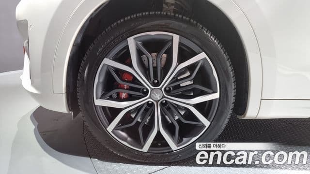 Maserati Levante 3.8 GTS AWD, 2019 все фото