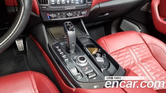 Maserati Levante 3.8 GTS AWD, 2019 9