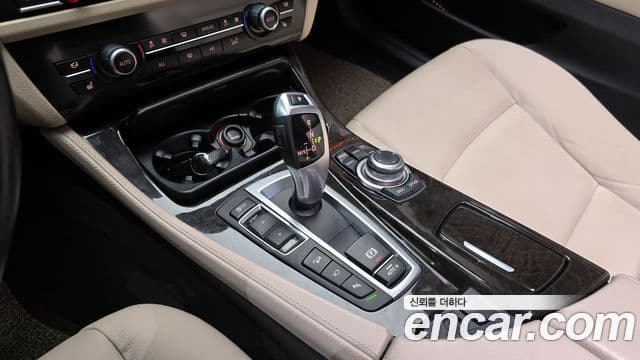 BMW 5시리즈 (F10), 2013 9