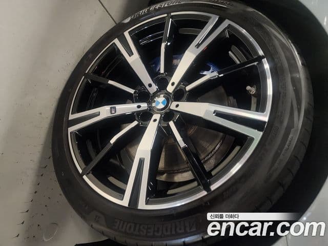 BMW 5시리즈 (G60) 530i xDrive M Sport, 2024 все фото