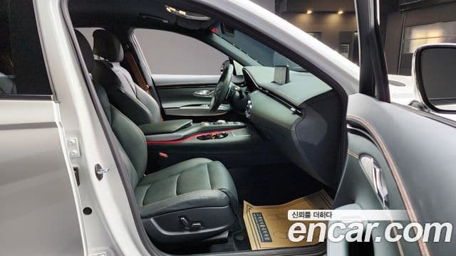 Genesis GV70, 2024 10