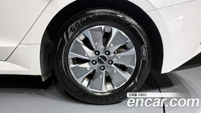 Kia K5 гибрид 3세대 Trendy, 2022 все фото