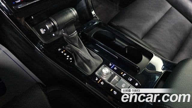 Kia K7 Premier 3.0 LPI Prestige(арендный автомобиль), 2020 9