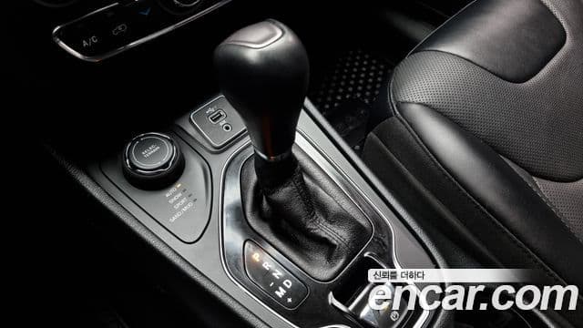 Jeep Cherokee(KL) 2.4 Limited AWD, 2022 9