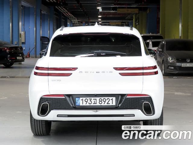 Genesis GV70, 2023 3