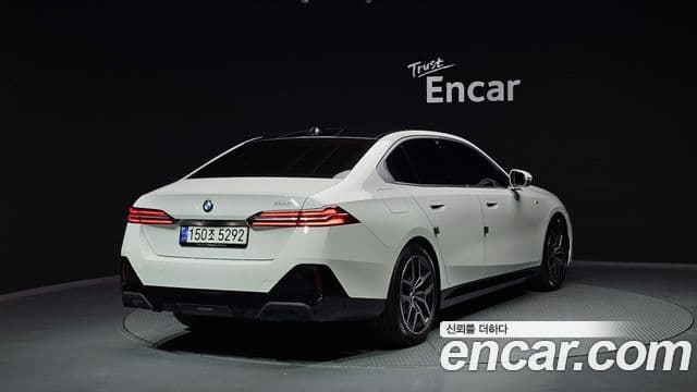 BMW 5시리즈 (G60) 520i M Sport, 2024 2