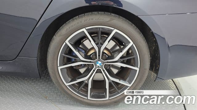 BMW 5시리즈 (G30) 530i M Sport, 2021 все фото