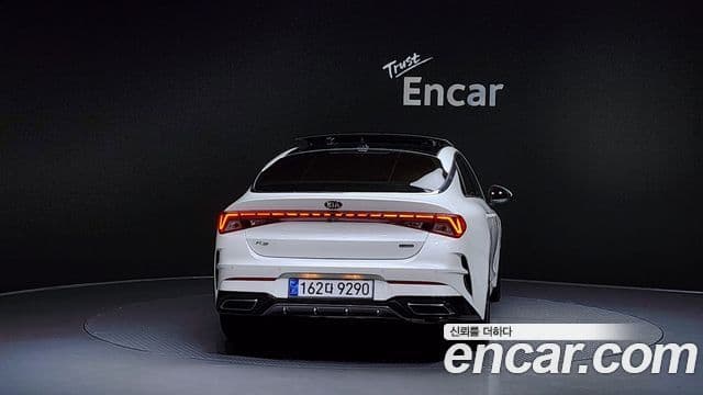 Kia K5 гибрид 3세대 Signature, 2020 4