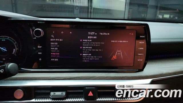 Kia K5 гибрид 3세대 Signature, 2020 16