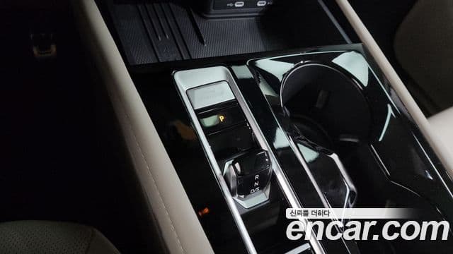 Volkswagen Atlas 2.0 TSI R-LINE 7인승, 2025 9