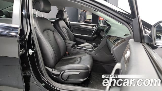 Hyundai LF Sonata 2.0 Smart, 2015 11