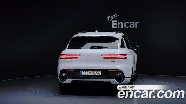 Genesis GV70, 2021 4