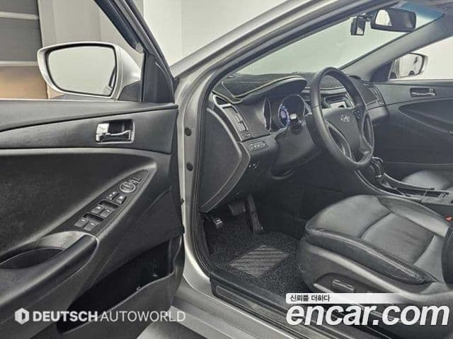 Hyundai YF Sonata LPI top, 2012 11