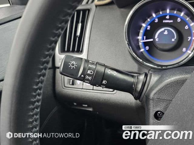 Hyundai YF Sonata LPI top, 2012 16