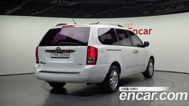 Kia Carnival R люксовая версия, 2013 2