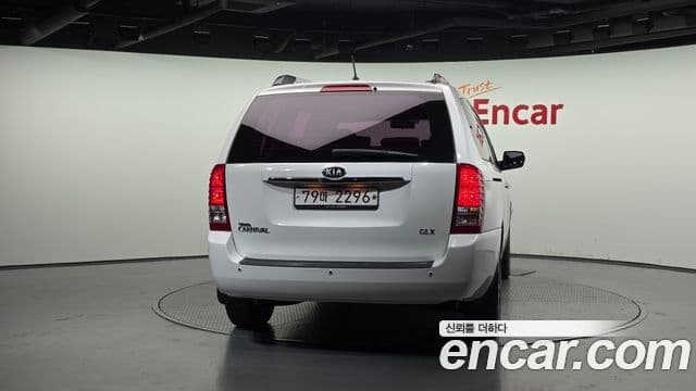 Kia Carnival R люксовая версия, 2013 4