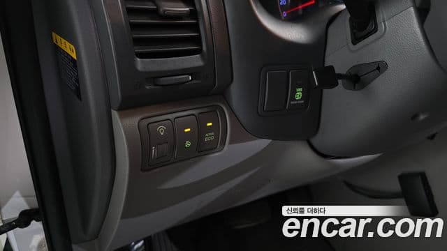 Kia Carnival R люксовая версия, 2013 17