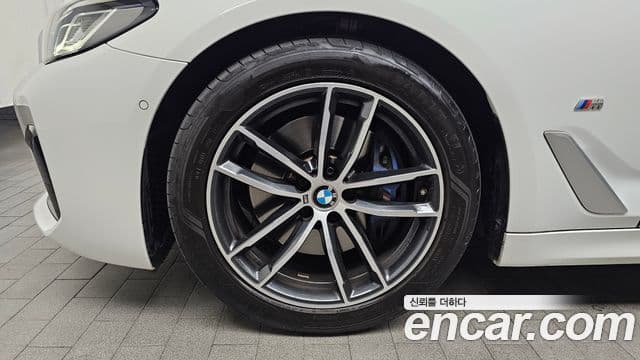 BMW 5시리즈 (G30) 520i M Sport, 2023 все фото